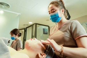 Read more about the article Массаж лица: польза и техники для улучшения кожи